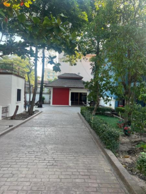 Nine Blue Garden Villa